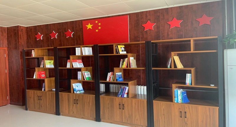 【能環(huán)熱力】“贈人玫瑰、手留余香”能環(huán)熱力開展員工自愿捐贈圖書活動 (2).jpg